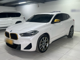 宝马X2 2023款 sDrive 25i 曜熠版