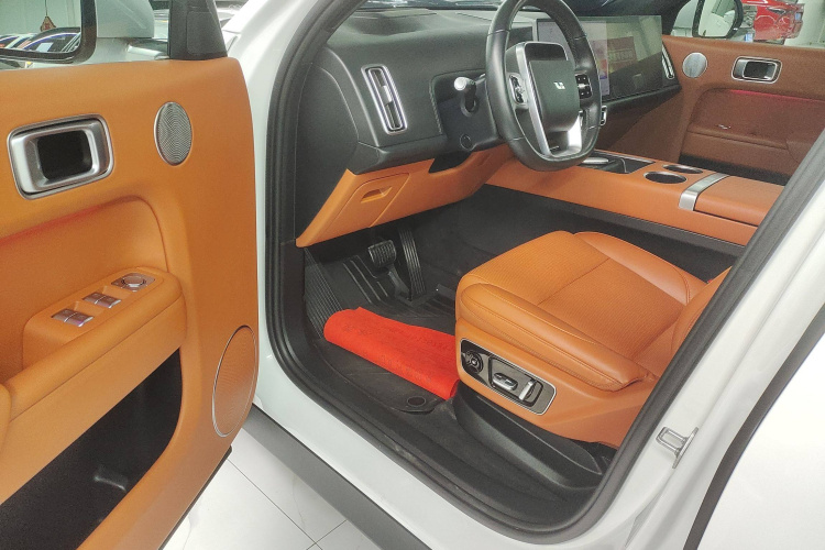 理想汽车 理想L7 2023款 Air中控内饰20