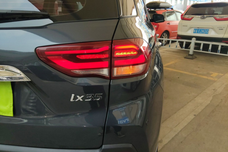 北京现代ix35 2019款 2.0L 自动两驱智勇·畅享版 国VI车身外观9