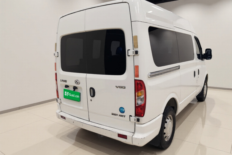 上汽大通MAXUS 新途V80 2021款 2.0T AMT经典傲运通短轴中顶5/6座车身外观7