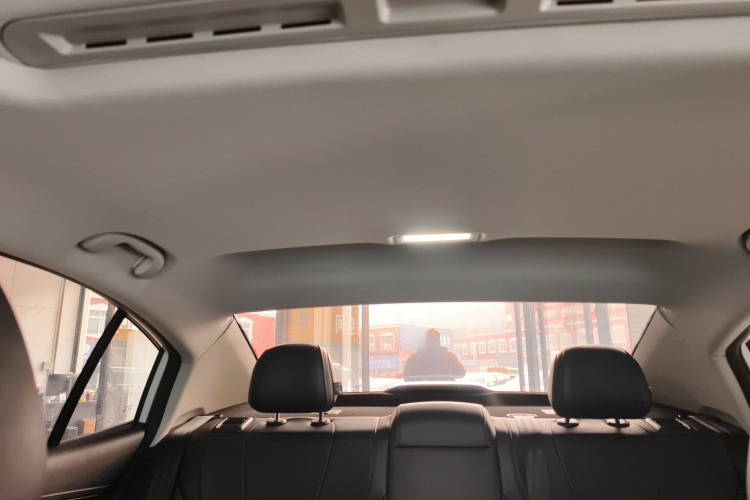 荣威i5 2023款 1.5L CVT尊荣版局部细节22