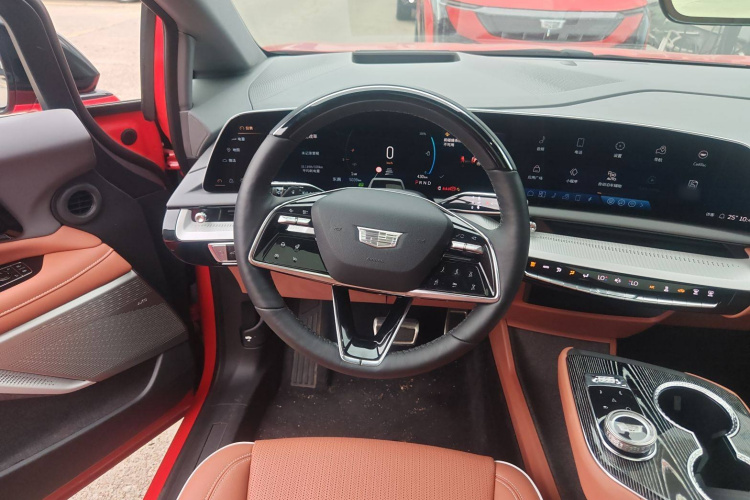 凯迪拉克 IQ傲歌 2024款 四驱长续航版中控内饰13