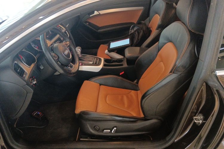 奥迪A5 2014款 Coupe 45 TFSI风尚版局部细节19