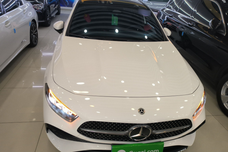 奔驰A级 2025款 A 200 L 时尚型车身外观2