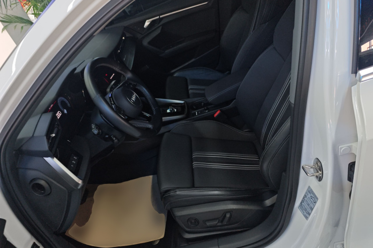 奥迪A3 2023款 改款 Sportback 35 TFSI 时尚运动型中控内饰19