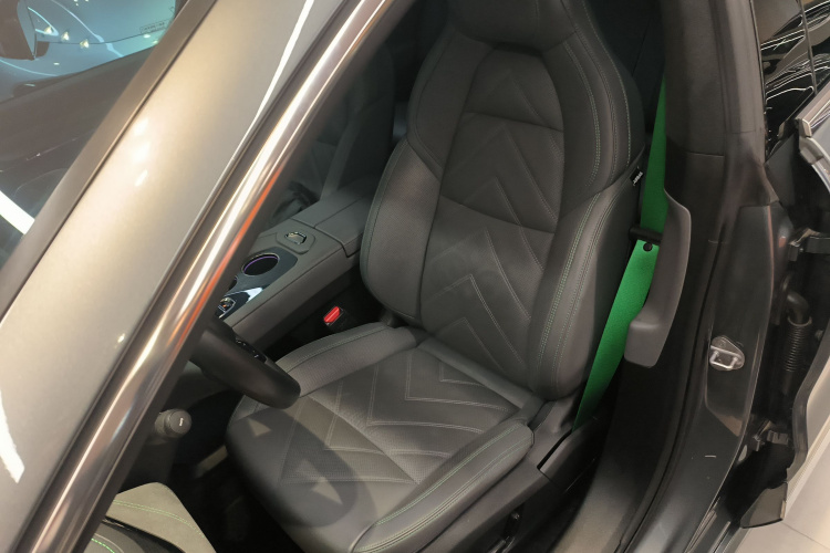 极氪001 2023款 WE版 100kWh局部细节19