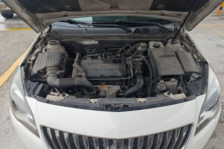 别克 君威 2014款 1.6T 时尚技术型机舱底盘24