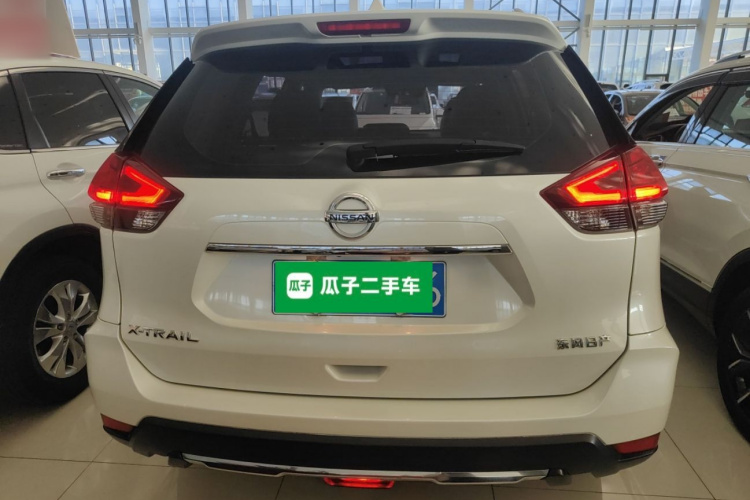 日产 奇骏 2021款 2.0L CVT 2WD XL ITS智联舒适版车身外观6