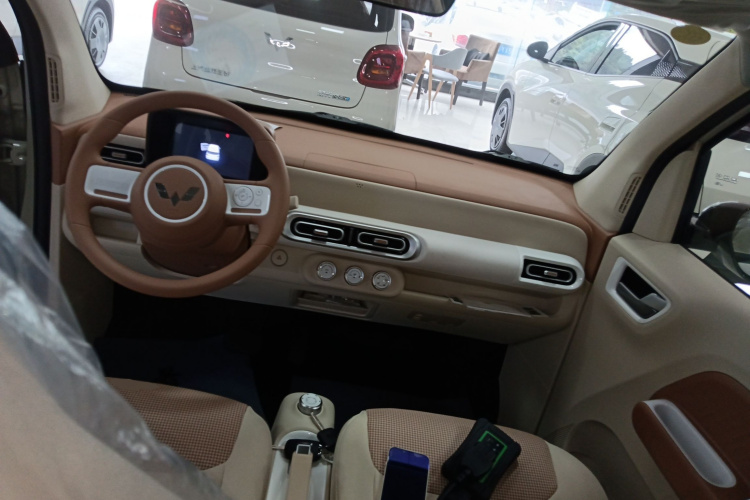 五菱汽车 宏光MINIEV 2024款 第三代 215km 青春版中控内饰12