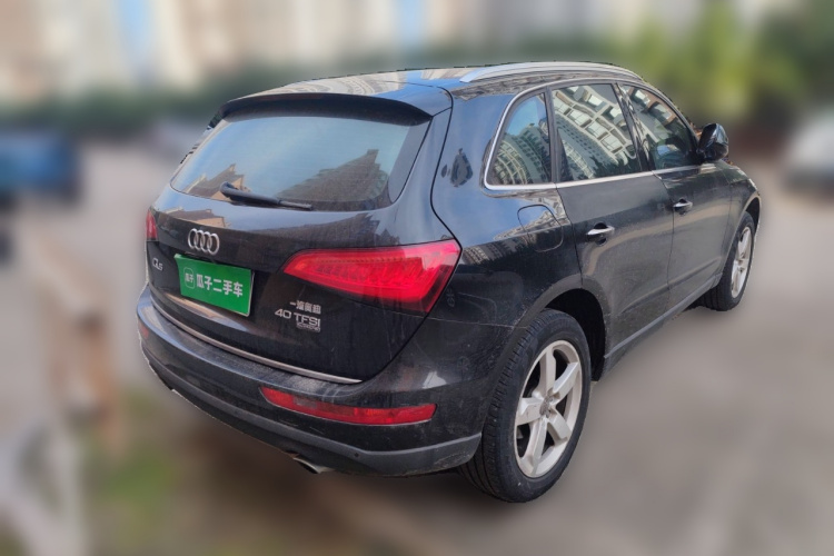 奥迪Q5 2016款 40 TFSI 技术型车身外观7