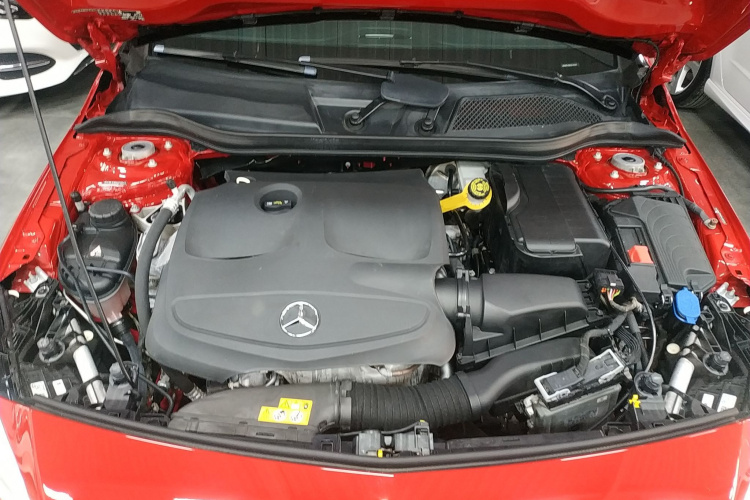 奔驰A级(进口) 2018款 A 200 动感型局部细节24