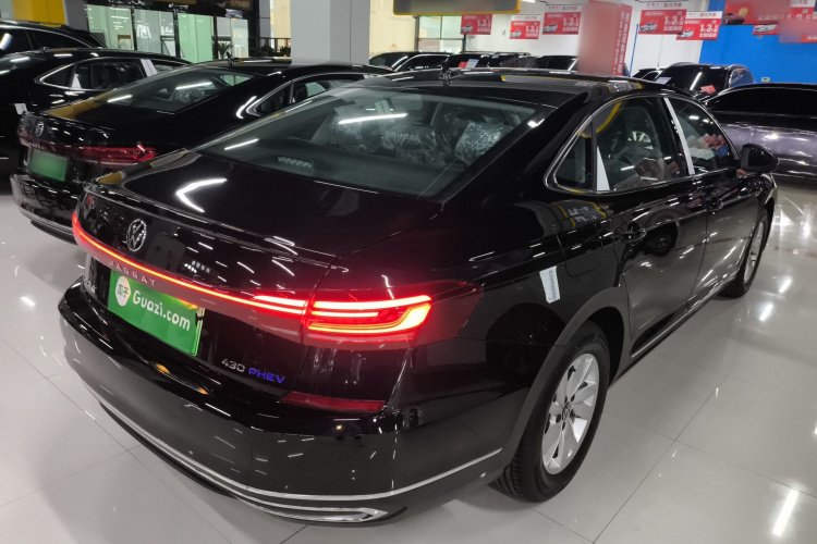 大众 帕萨特新能源 2025款 430PHEV 混动商务版车身外观7