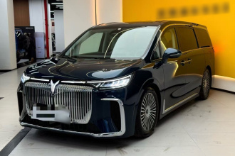 岚图汽车 岚图梦想家 2025款 PHEV 四驱旗舰鲲鹏版