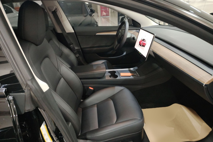 特斯拉 Model 3 2022款 后轮驱动版局部细节41