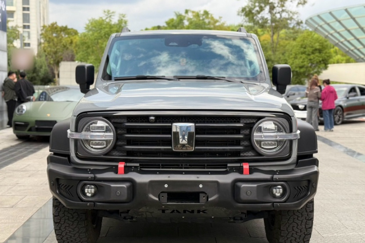 坦克300 2023款 越野版 2.0T 征服者车身外观6001