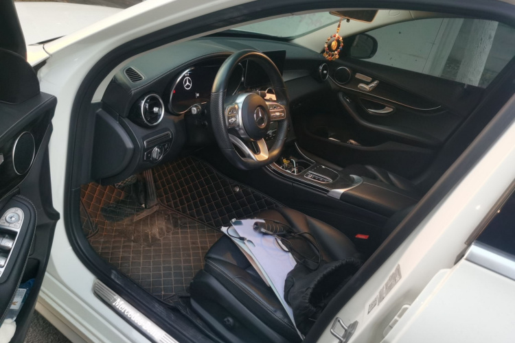 奔驰C级 2020款 改款 C 260 L 运动版中控内饰7003