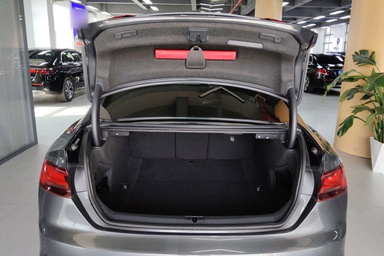 奥迪A5 2023款 Coupe 40 TFSI 时尚动感型机舱底盘23