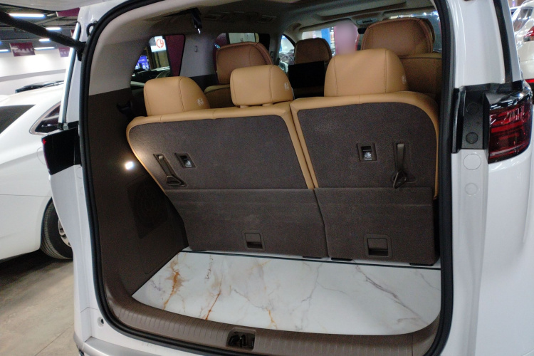 腾势D9 2022款 DM-i 970 四驱旗舰型局部细节23