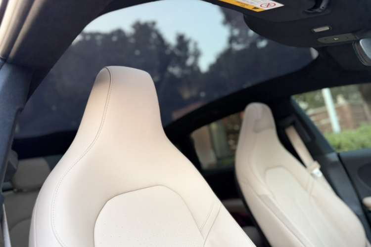 蔚来ET5 2022款 75kWh中控内饰7009