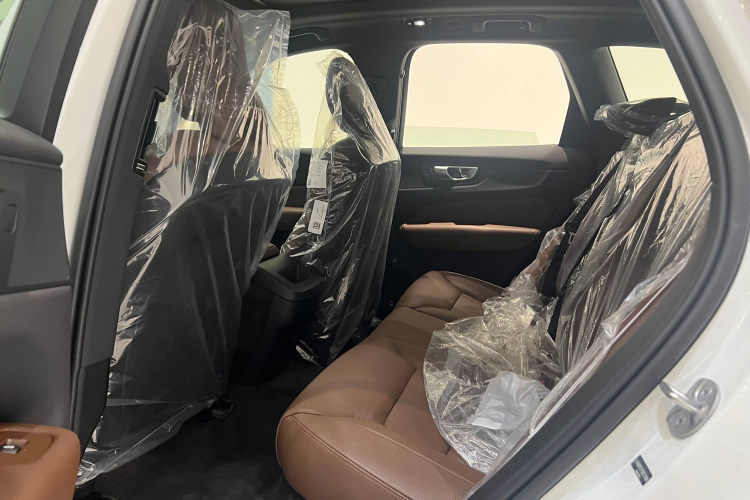 沃尔沃XC60 2025款 B5 四驱智远豪华版中控内饰7006