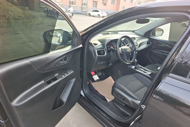 雪佛兰 探界者 2018款 535T 自动驰界版中控内饰7003