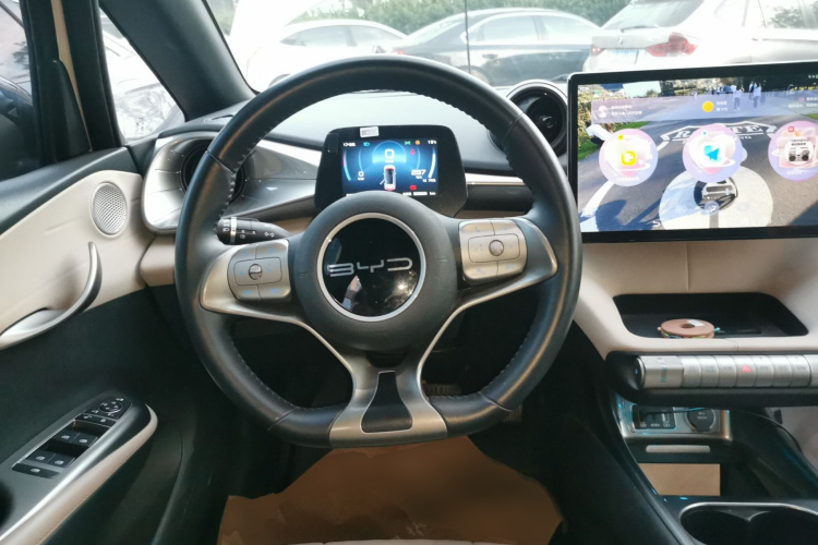 比亚迪 海豚 2023款 420km 时尚版中控内饰13