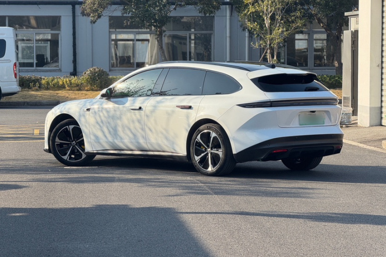 蔚来ET5T 2023款 75kWh Touring车身外观6006