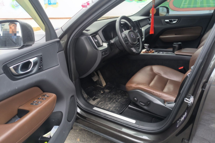 沃尔沃XC60 2021款 T5 四驱智逸豪华版中控内饰20