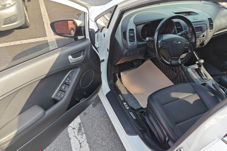 起亚K3S 2014款 1.6L 自动GLS中控内饰20