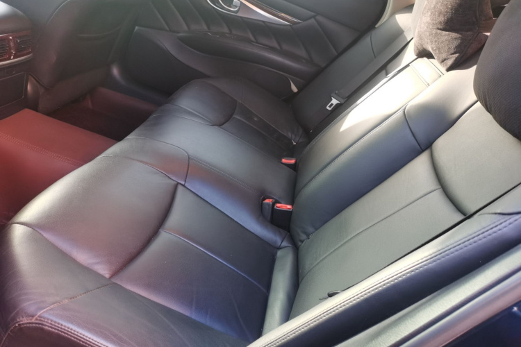 英菲尼迪Q70 2019款 Q70L 2.0T 悦享版中控内饰21