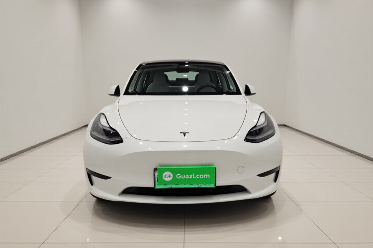 特斯拉 Model Y 2024款 后轮驱动版车身外观2