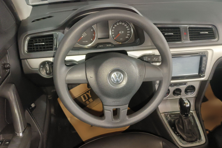 大众 朗逸 2013款 改款 1.4TSI DSG舒适版局部细节13