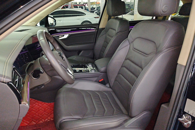 大众 途锐 2019款 2.0TSI 锐翼版 国VI中控内饰19