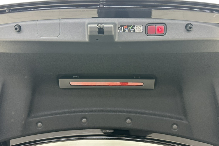 奔驰E级 2025款 E 300 L 豪华型中控内饰7002