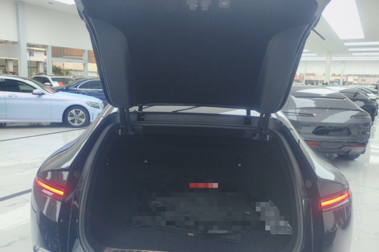 阿维塔12 2024款 700 三激光后驱奢享版机舱底盘23