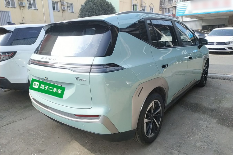 埃安 AION Y 2023款 Plus 510 智领版车身外观7