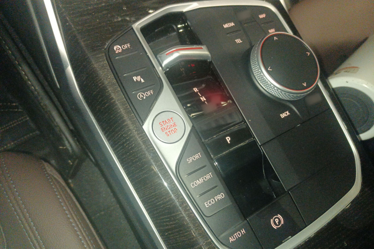 宝马3系 2023款 325Li xDrive M运动套装局部细节18