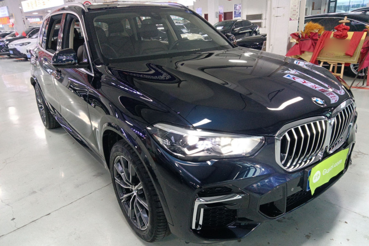 宝马X5 2022款 改款 xDrive 30Li M运动套装车身外观3