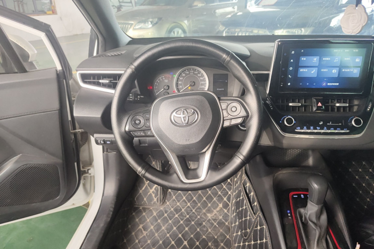 丰田 雷凌 2021款 185T CVT运动版中控内饰13