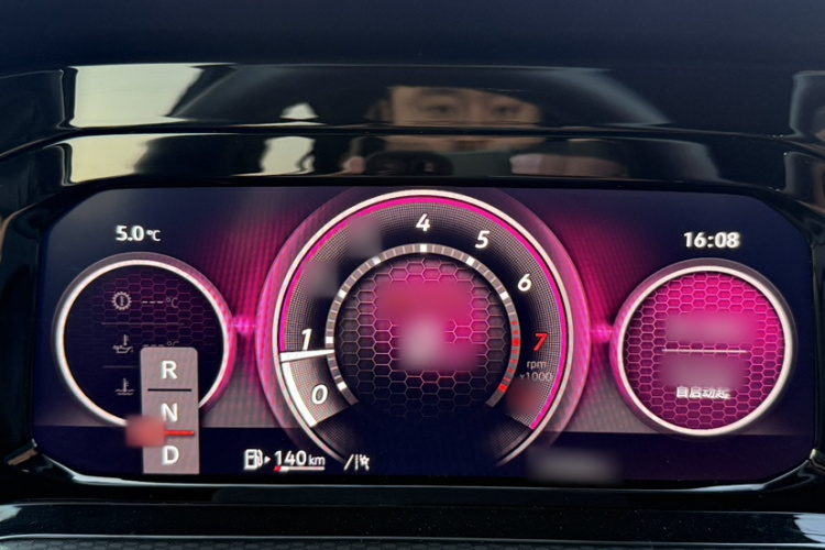 大众 高尔夫GTI 2021款 380TSI DSG GTI局部细节14