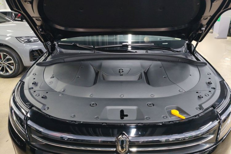 鸿蒙智行 问界M7 2024款 1.5T 后驱Plus版 5座机舱底盘24