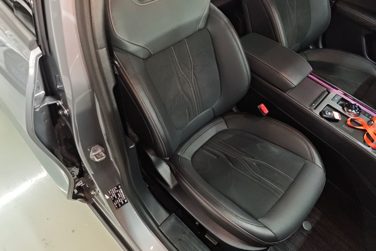 福特 蒙迪欧 2022款 改款 EcoBoost 245 至尊型局部细节41