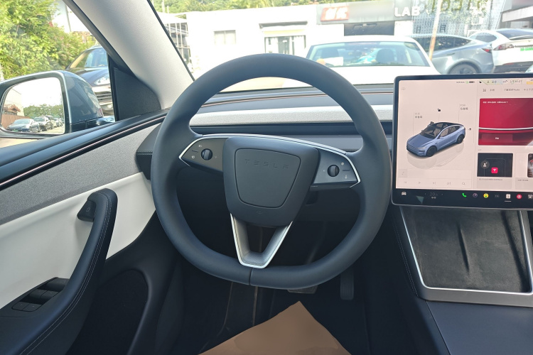 特斯拉 Model Y 2025款 后轮驱动版局部细节13