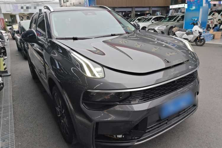 领克01 2023款 2.0TD 两驱型Pro车身外观3