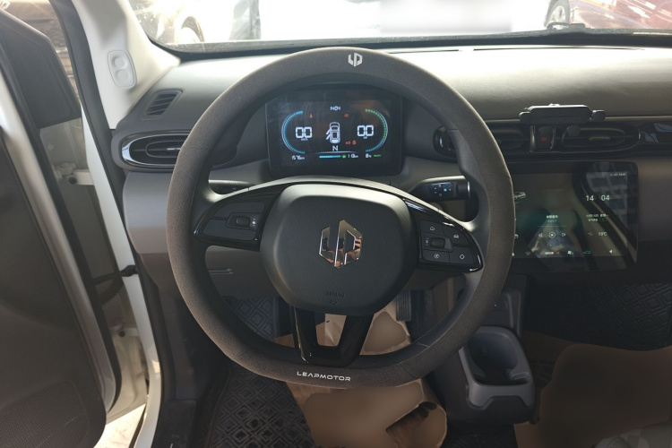 零跑汽车 零跑T03 2024款 200轻享版中控内饰13