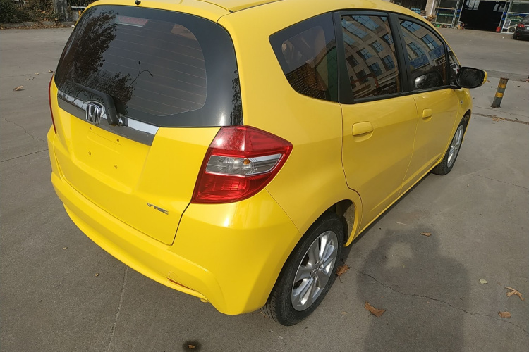 本田 飞度 2011款 1.5L 手动豪华版车身外观6005