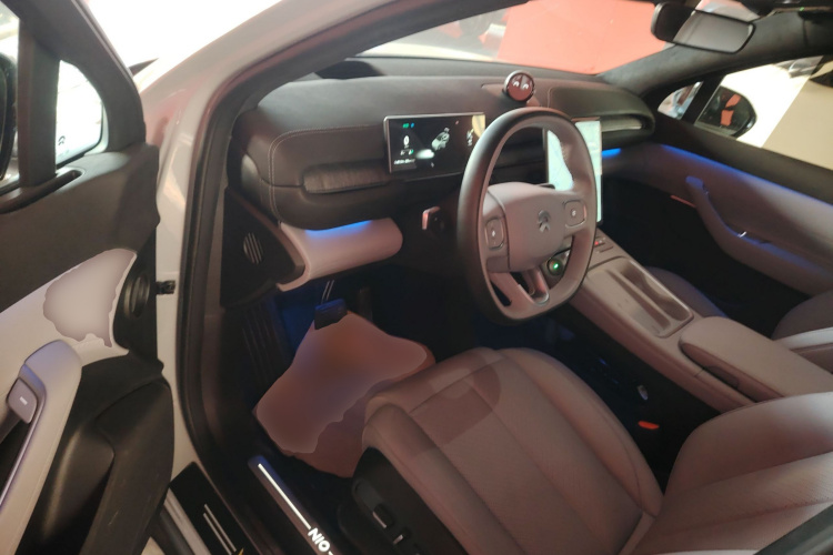 蔚来EC6 2023款 75kWh中控内饰20