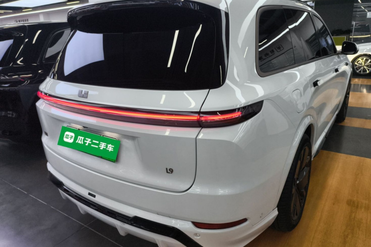 理想汽车 理想L9 2025款 Ultra 智能焕新版车身外观7