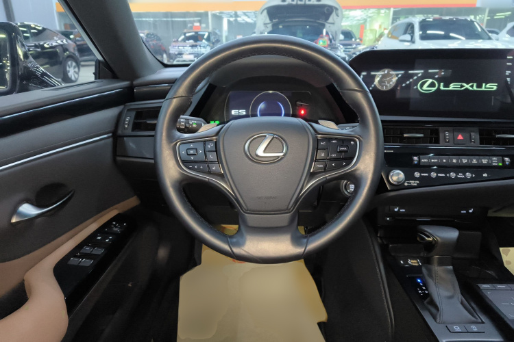 雷克萨斯ES 2021款 200 卓越版中控内饰13