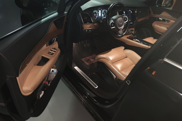 沃尔沃XC90 2019款 T6 智雅版 7座 国V中控内饰7003